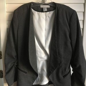 HM mini dot open blazer w/ruched sleeves